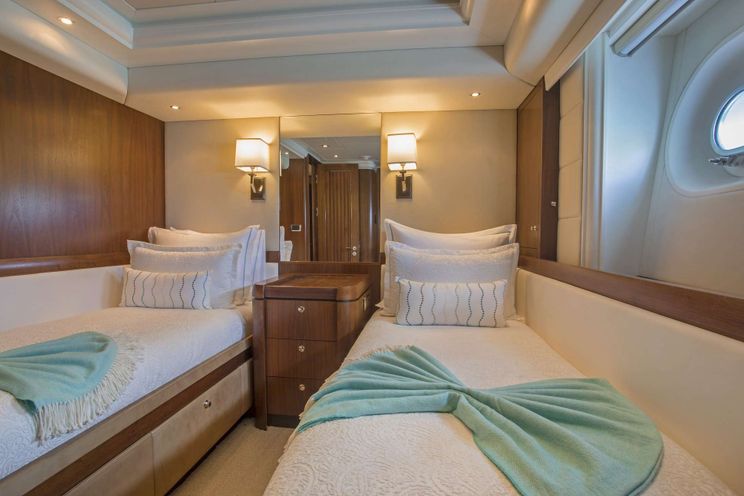 Charter Yacht PURA VIDA - Moonen 98 - 4 Cabins - Nassau - Marsh Harbour - Bahamas - Caribbean