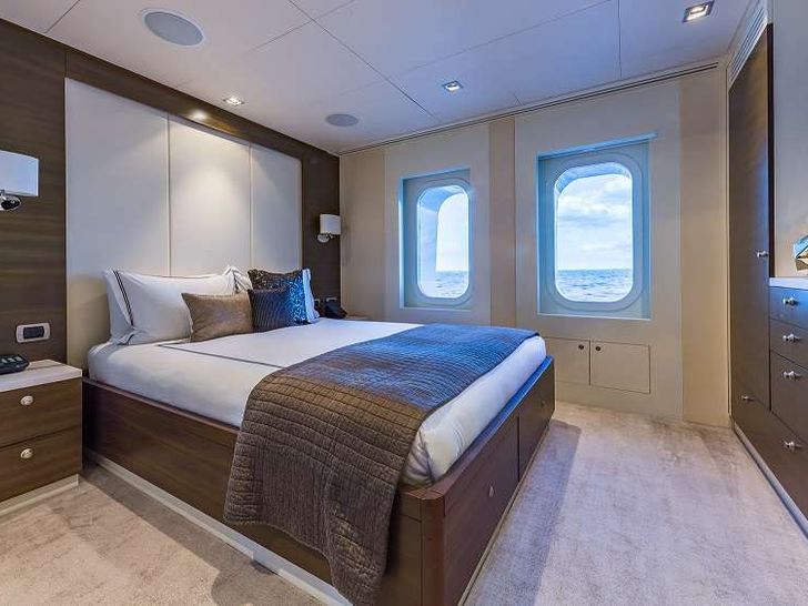 BIG SKY Oceanfast 48m - VIP cabin 2 BIG SKY Oceanfast 48m - VIP cabin 2