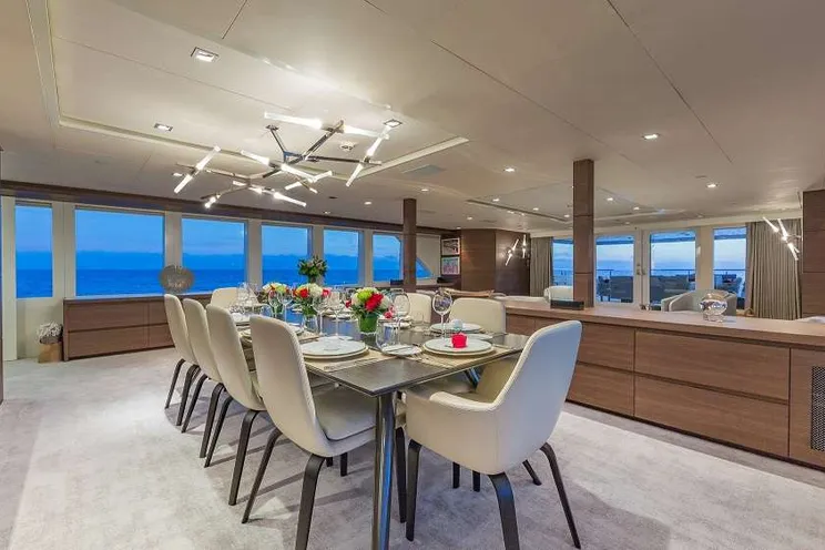 Charter Yacht BIG SKY - Oceanfast 48m - 5 Cabins - Papeete - Moorea - Tahiti