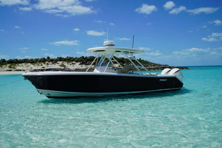 Charter Yacht IMPULSE - Broward 87 - 3 Cabins - Nassau - Exumas - Bahamas
