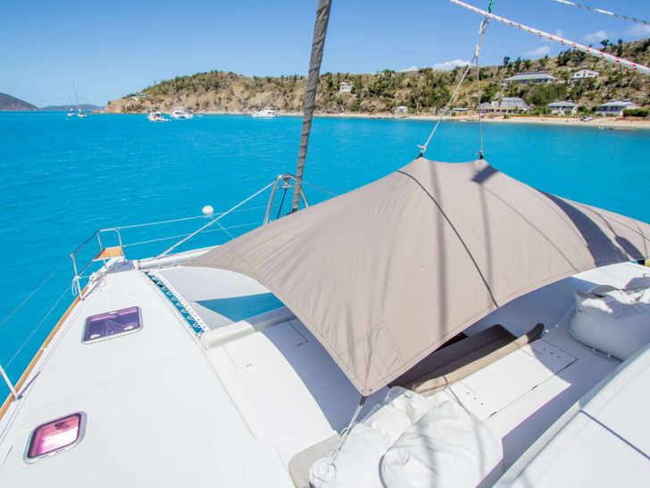 AZURIA Lagoon 50 - foredeck covered AZURIA Lagoon 50 - foredeck covered