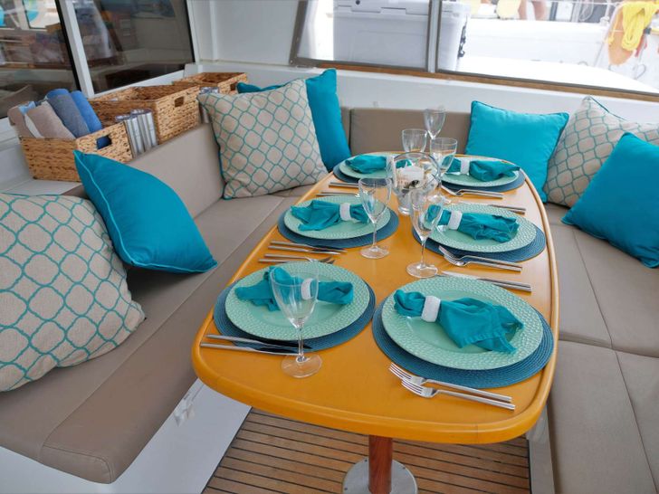 AZURIA Lagoon 50 - aft deck AZURIA Lagoon 50 - aft deck