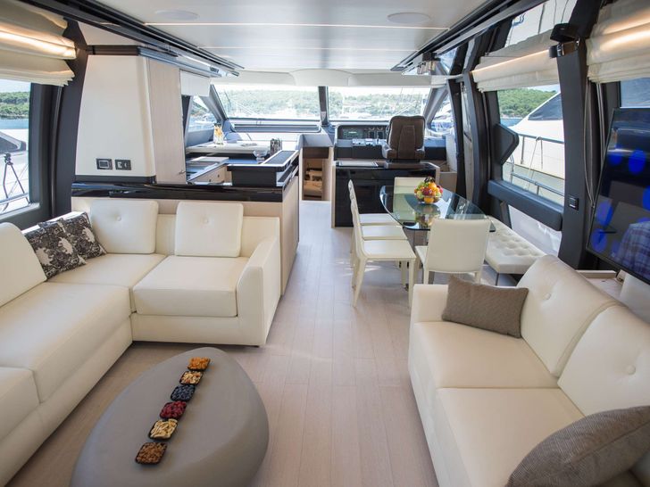 ALYSS - Azimut 72 Fly,main saloon panoramic shot ALYSS - Azimut 72 Fly,main saloon panoramic shot