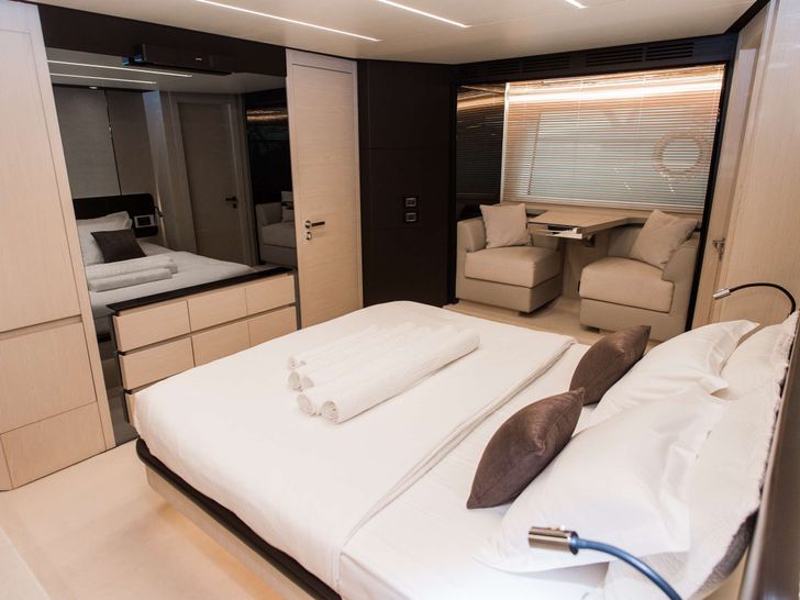 ALYSS - Azimut 72 Fly,master cabin ALYSS - Azimut 72 Fly,master cabin