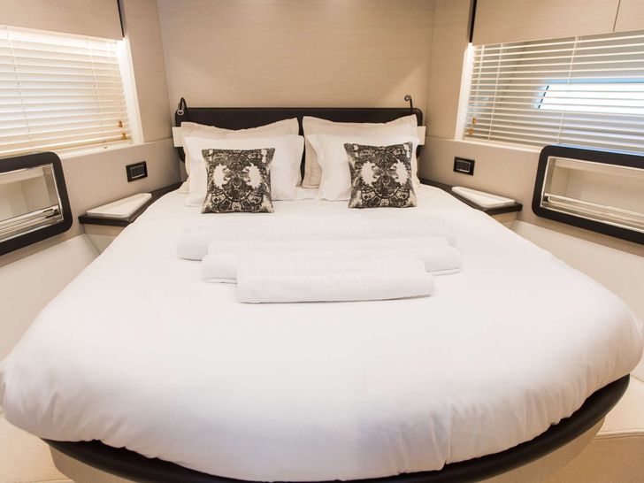 ALYSS - Azimut 72 Fly,VIP cabin 1 ALYSS - Azimut 72 Fly,VIP cabin 1