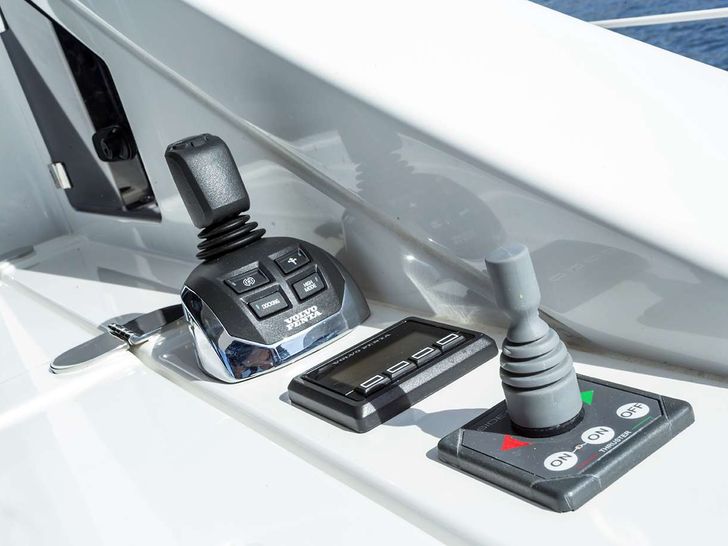 MINI TOO - Azimut 55S,yacht controls MINI TOO - Azimut 55S,yacht controls