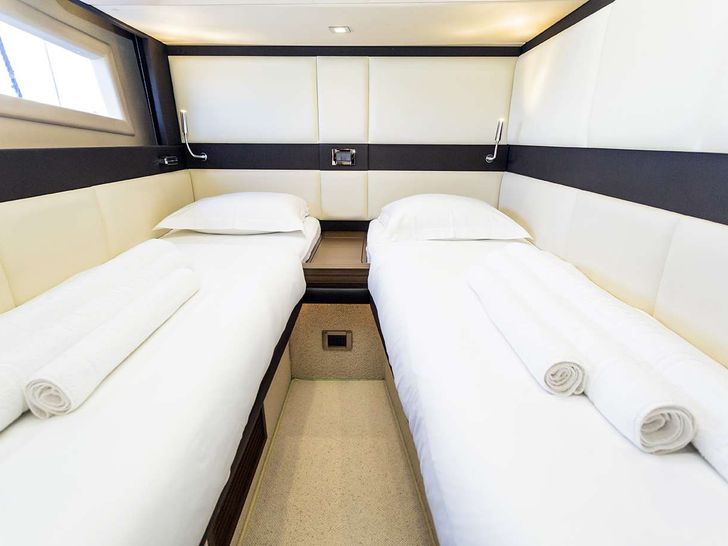 MINI TOO - Azimut 55S,twin cabin MINI TOO - Azimut 55S,twin cabin