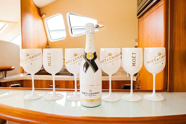 Charter Yacht SENZA PAROLA - Aicon 56 S Fly - 3 Cabins - Sibenik - Split - Croatia