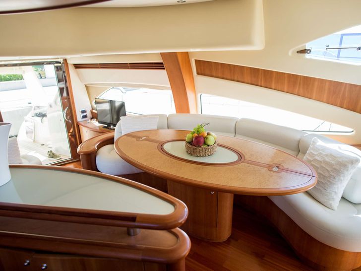 SENZA PAROLA - Aicon 56 S Fly,indoor dining area SENZA PAROLA - Aicon 56 S Fly,indoor dining area