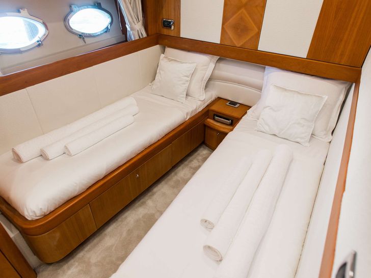 SENZA PAROLA - Aicon 56 S Fly,twin cabin SENZA PAROLA - Aicon 56 S Fly,twin cabin