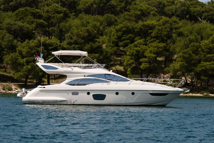 Charter Yacht SKYFALL - Azimut 47 Fly - 3 Cabins - Sibenik - Split - Croatia