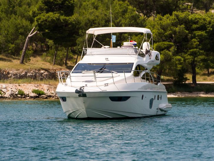 SKYFALL - Azimut 47 Fly,bow view SKYFALL - Azimut 47 Fly,bow view