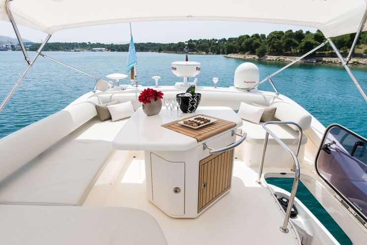 Charter Yacht SKYFALL - Azimut 47 Fly - 3 Cabins - Sibenik - Split - Croatia