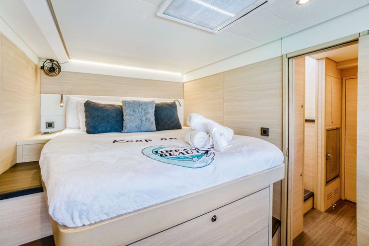 Charter Yacht DREAM BEAUTY - Lagoon 620 - 5 Cabins - Nassau - Exumas - Bahamas