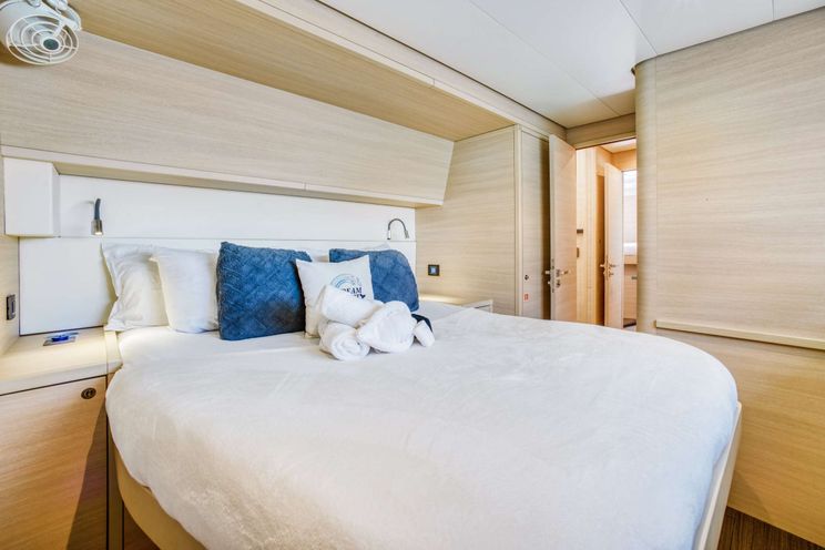 Charter Yacht DREAM BEAUTY - Lagoon 620 - 5 Cabins - Nassau - Exumas - Bahamas