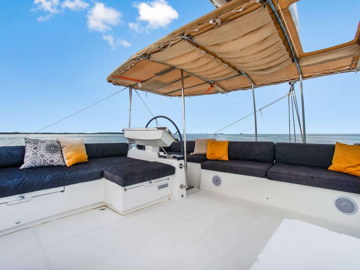 DREAM BEAUTY Lagoon 620 - flybridge DREAM BEAUTY Lagoon 620 - flybridge