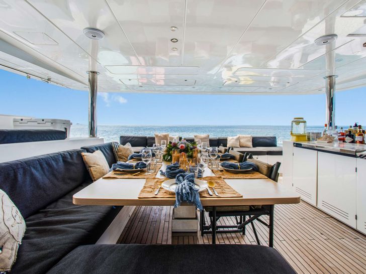 DREAM BEAUTY Lagoon 620 - aft deck DREAM BEAUTY Lagoon 620 - aft deck
