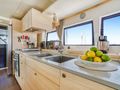 DREAM BEAUTY Lagoon 620 - galley DREAM BEAUTY Lagoon 620 - galley
