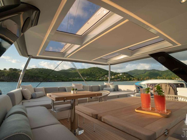 JOY Lagoon Seventy 7 flybridge JOY Lagoon Seventy 7 flybridge