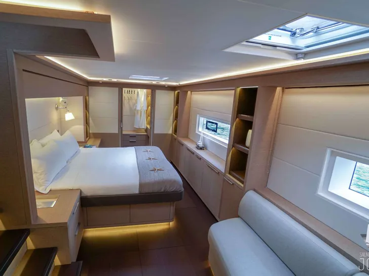 JOY Lagoon Seventy 7 - master cabin wide shot JOY Lagoon Seventy 7 - master cabin wide shot