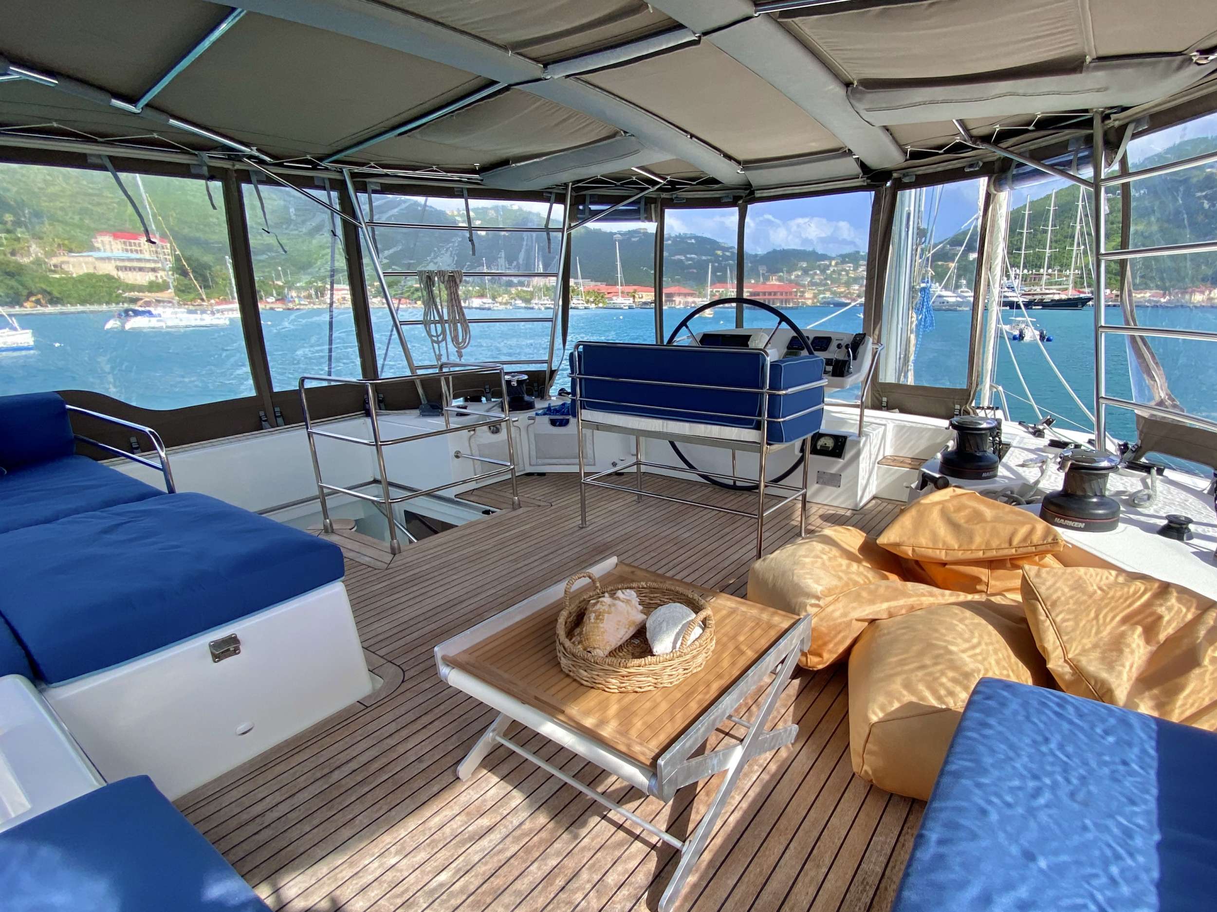 A3 Lagoon 560 - Flybridge