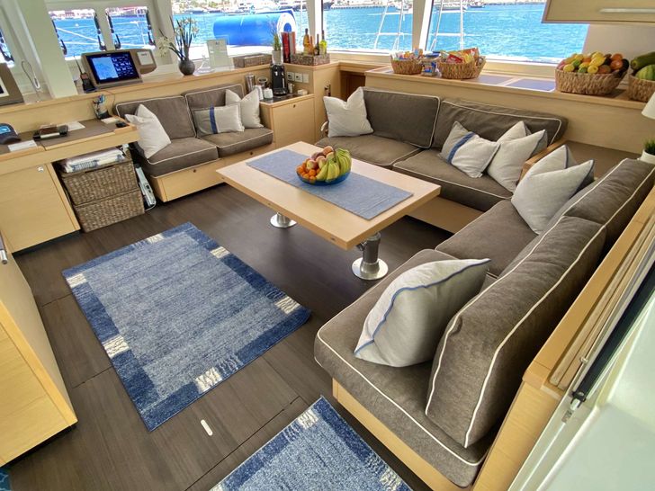 A3 Lagoon 560 - Saloon Seating A3 Lagoon 560 - Saloon Seating