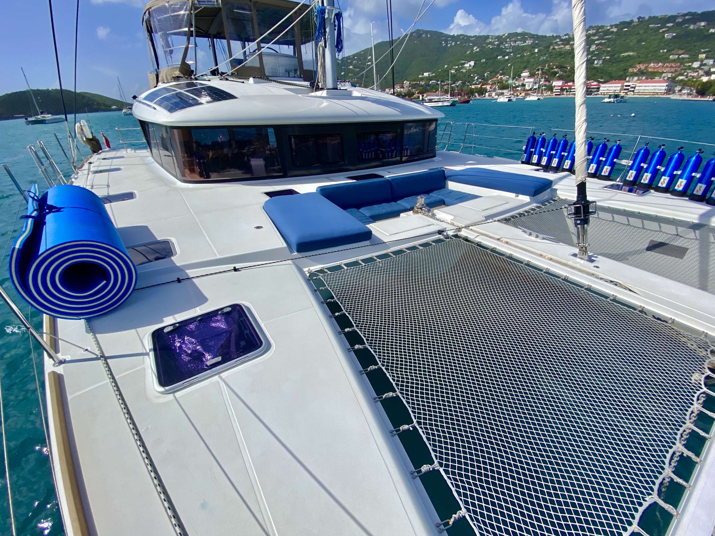 A3 Lagoon 560 - Foredeck Lounge