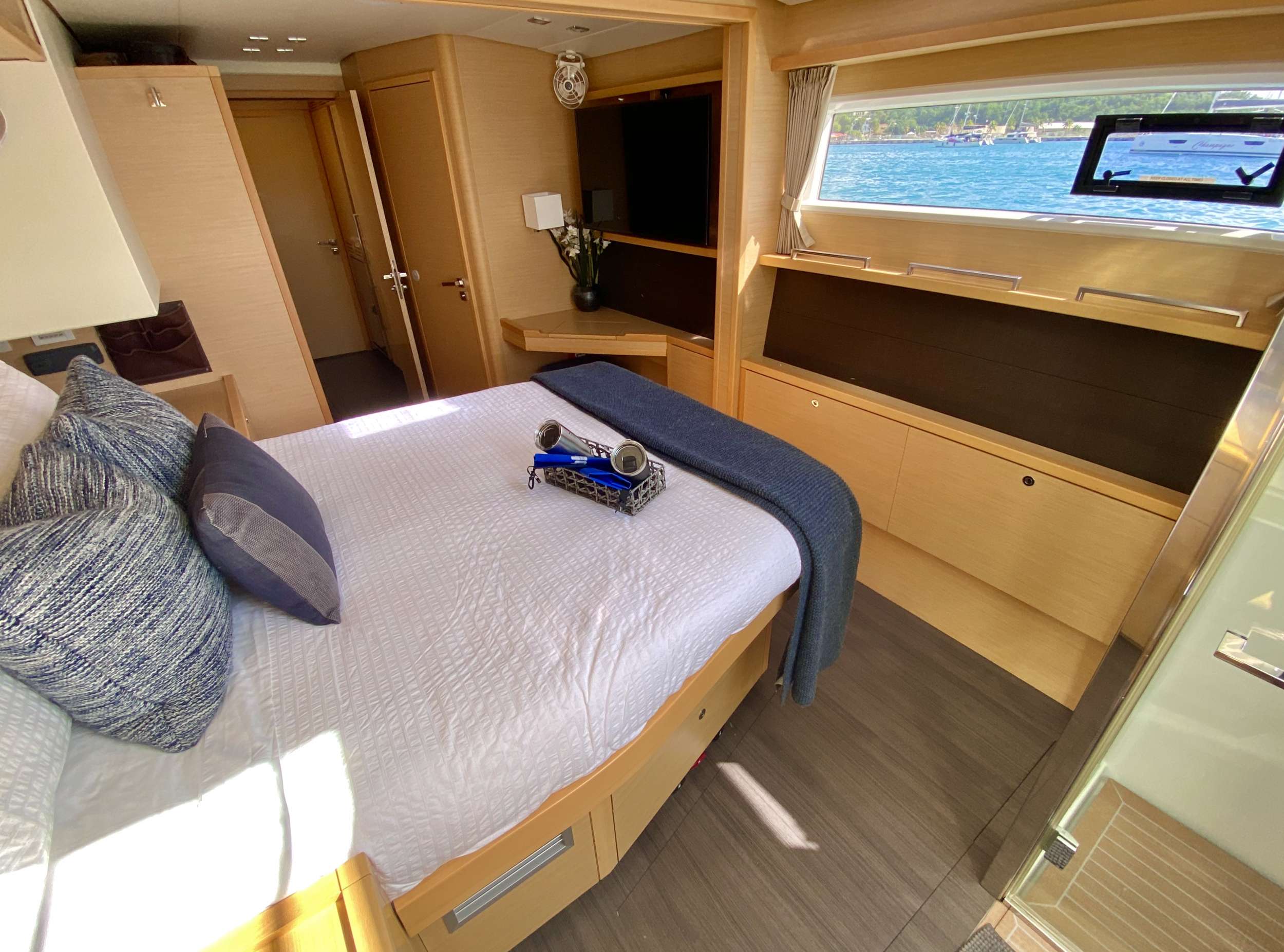 A3 Lagoon 560 - Master Cabin