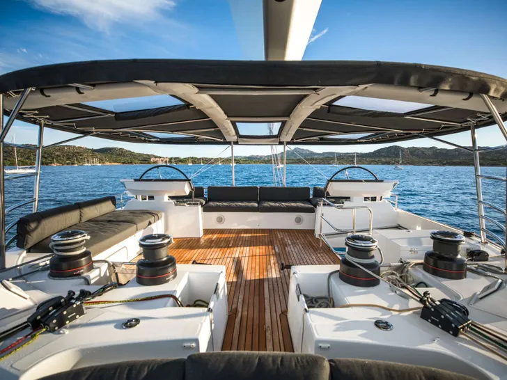 LADY FIONA Lagoon 620 Essence - flybridge LADY FIONA Lagoon 620 Essence - flybridge