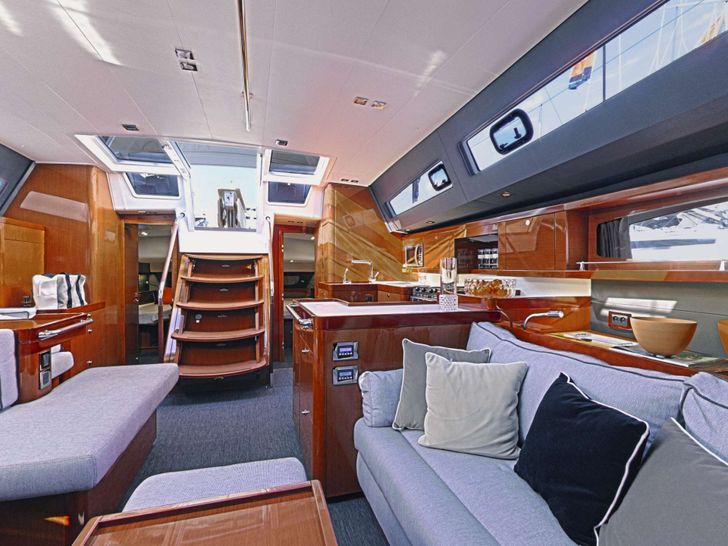OCEAN STAR- Saloon looking aft OCEAN STAR- Saloon looking aft