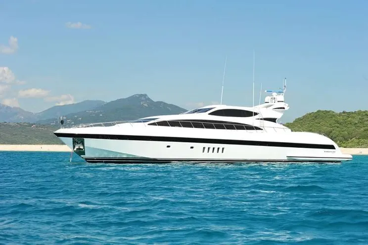 Charter Yacht ALLURE - 105 Sport Mangusta - 4 Cabins - 2015 - Nassau - Staniel Cay - Exumas
