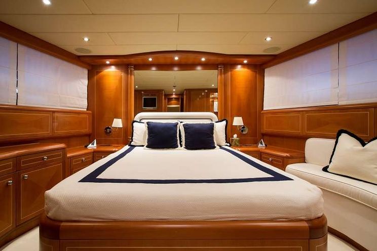 Charter Yacht ALLURE - 105 Sport Mangusta - 4 Cabins - 2015 - Nassau - Staniel Cay - Exumas