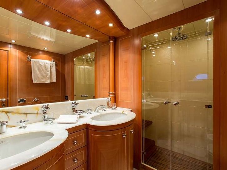 ALLURE - Bathroom ALLURE - Bathroom