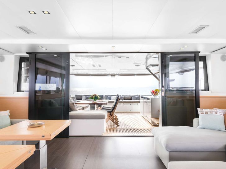 SELENE Fountaine Pajot Alegria 67 - saloon SELENE Fountaine Pajot Alegria 67 - saloon