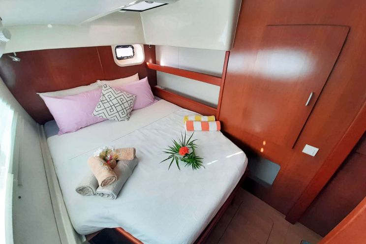 Charter Yacht GROOVY - Robertson and Caine 42 - Grenadines - Grenada - Leeward Islands - Windward Islands