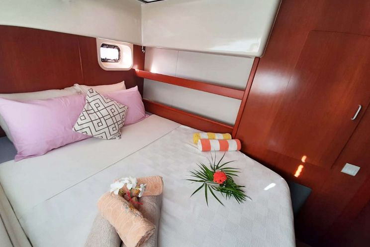 Charter Yacht GROOVY - Robertson and Caine 42 - Grenadines - Grenada - Leeward Islands - Windward Islands