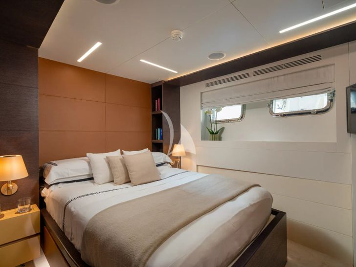 55 FIFTYFIVE Cerri Flying Sport 102 - VIP cabin 2 55 FIFTYFIVE Cerri Flying Sport 102 - VIP cabin 2
