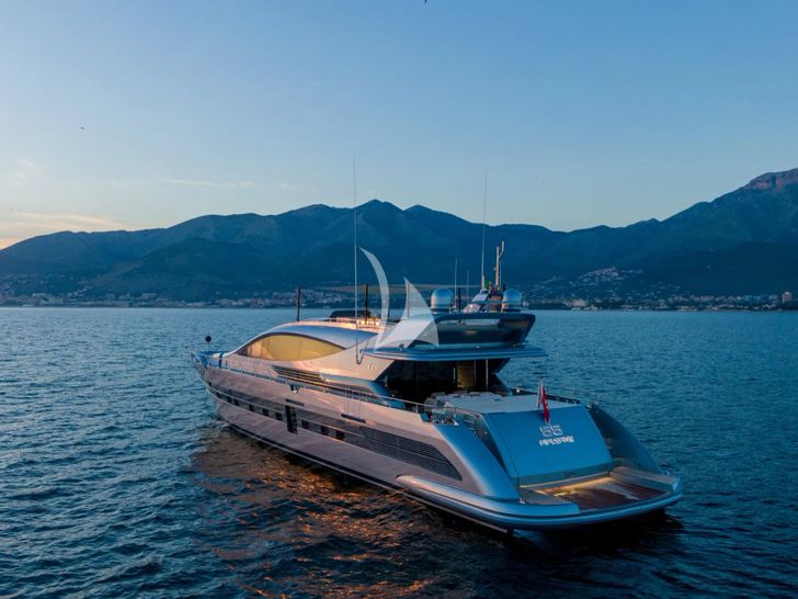 55 FIFTYFIVE Cerri Flying Sport 102 - aft shot 55 FIFTYFIVE Cerri Flying Sport 102 - aft shot