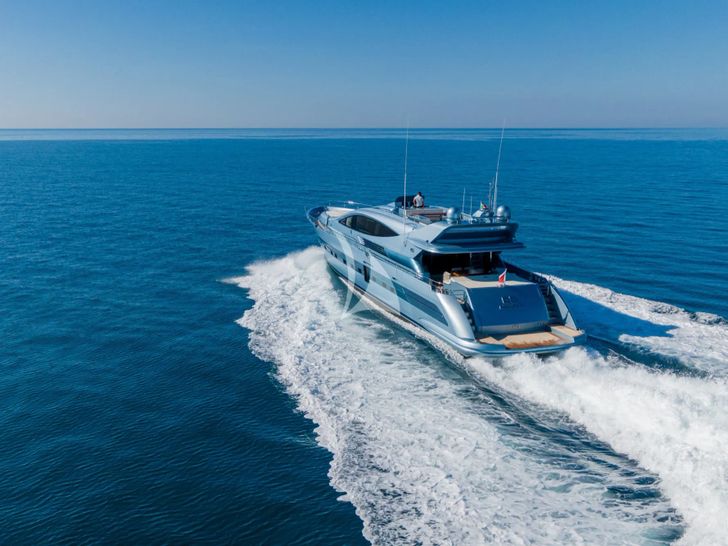 55 FIFTYFIVE Cerri Flying Sport 102 - cruising aft view 55 FIFTYFIVE Cerri Flying Sport 102 - cruising aft view