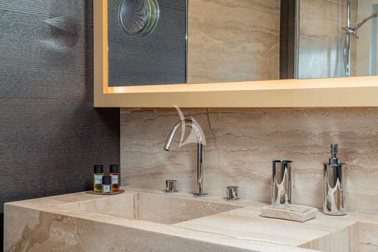 Charter Yacht 55 FIFTYFIVE - Cerri Flying Sport 102 - 4 Cabins - Naples - Capri - Positano - Amalfi Coast - Italy