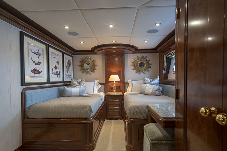 Charter Yacht AQUASITION - Trinity 142 - 5 Cabins - Newport - New England - Boca Raton - Florida - Nassau - Bahamas