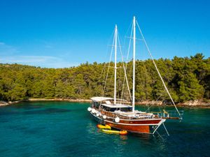 ALLURE - Bodrum Shipyard 28 metres - 7 Cabins - Split - Hvar - Dubrovnik ALLURE - Bodrum Shipyard 28 metres - 7 Cabins - Split - Hvar - Dubrovnik