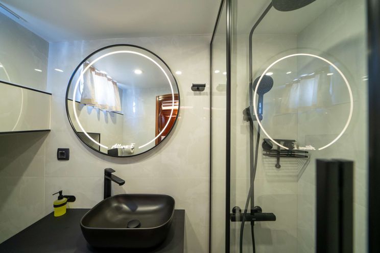 Charter Yacht ALLURE - Bodrum Shipyard 28 metres - 7 Cabins - Split - Hvar - Dubrovnik