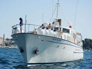 PLAY FELLOW - Custom Build 30 m - 4 Cabins - Trojir - Split - Croatia PLAY FELLOW - Custom Build 30 m - 4 Cabins - Trojir - Split - Croatia