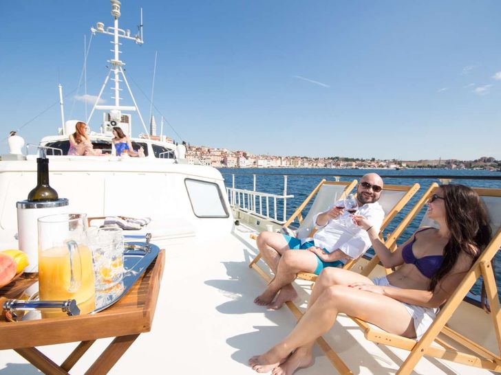 PLAY FELLOW - Custom Build 30 m,upper deck lounge PLAY FELLOW - Custom Build 30 m,upper deck lounge