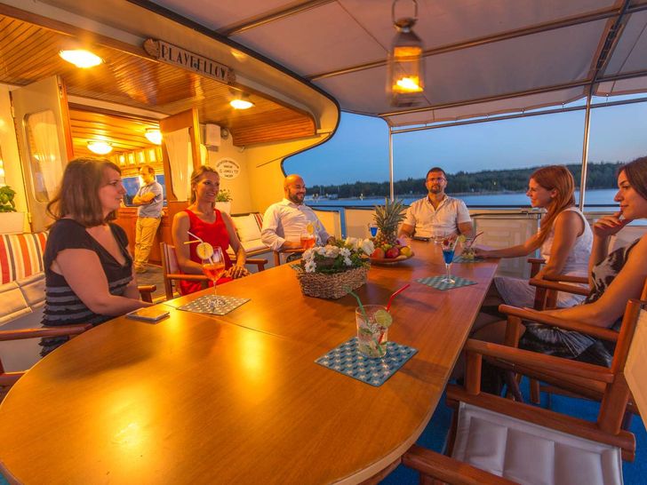 PLAY FELLOW - Custom Build 30 m,cocktail time PLAY FELLOW - Custom Build 30 m,cocktail time