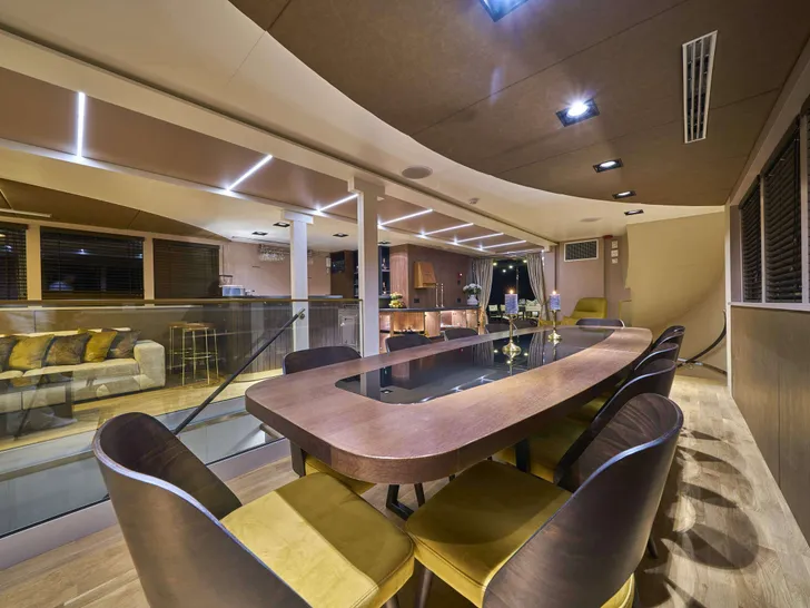 RARA AVIS - Indoor dining area RARA AVIS - Indoor dining area