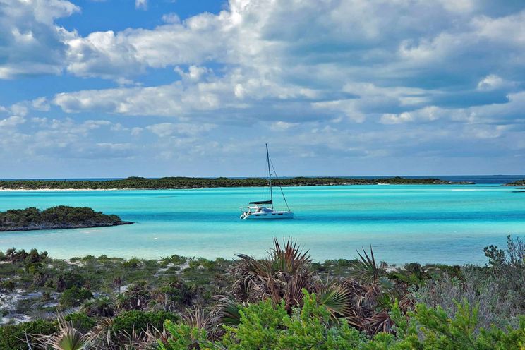 Charter Yacht THE SPACE BETWEEN - Leopard 46 - 3 Cabins - Fort Lauderdale - The Florida Keys - Miami - The Bahamas