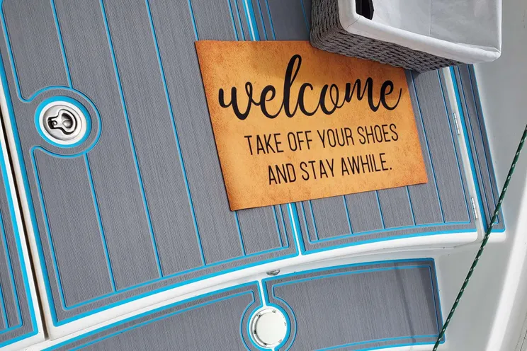 Charter Yacht THE SPACE BETWEEN - Leopard 46 - 3 Cabins - Nassau - Exumas - Bahamas