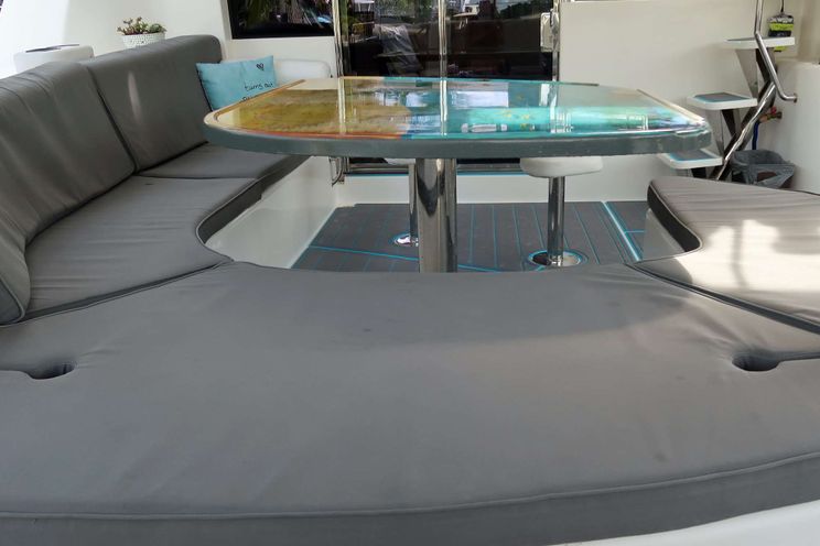 Charter Yacht THE SPACE BETWEEN - Leopard 46 - 3 Cabins - Fort Lauderdale - The Florida Keys - Miami - The Bahamas